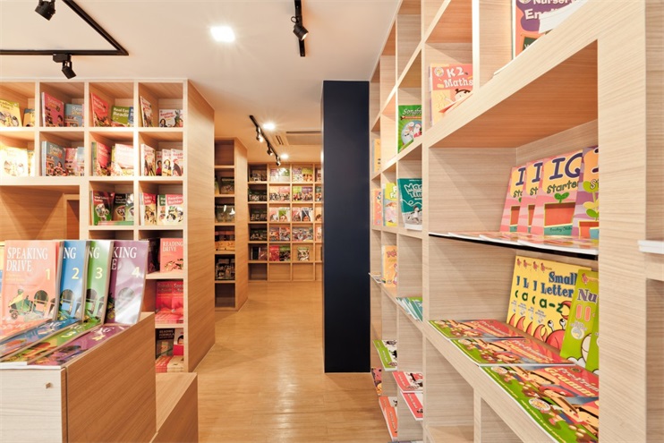 虹口區(qū)原木風(fēng)格書(shū)店裝修設(shè)計(jì)-第4張圖片-上海古都建筑設(shè)計(jì)集團(tuán) 虹口區(qū)原木風(fēng)格書(shū)店裝修設(shè)計(jì)-第4張圖片-上海古都建筑設(shè)計(jì)集團(tuán)