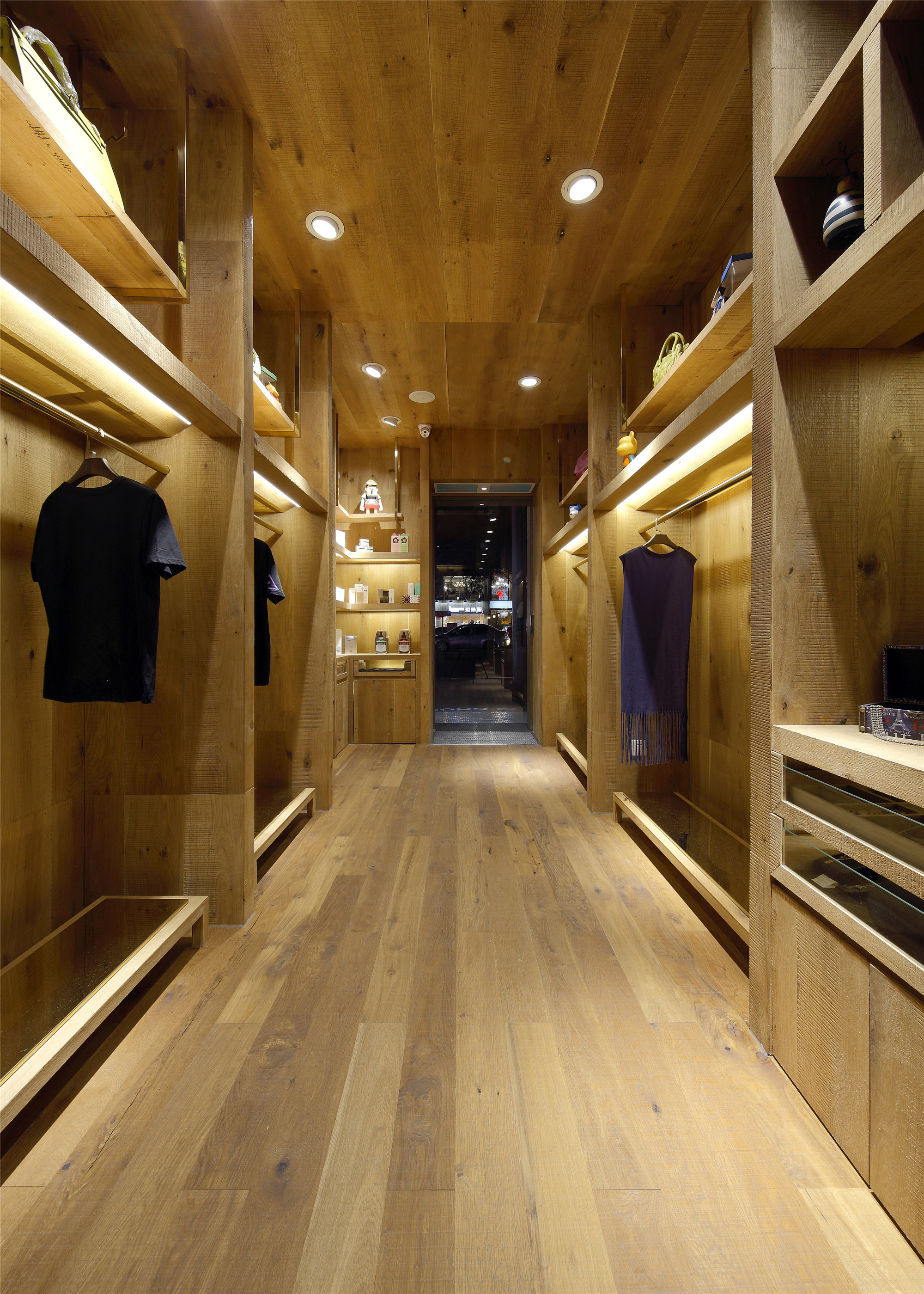 原木風格服裝店裝修設計-第3張圖片-上海古都建筑設計集團 原木風格服裝店裝修設計-第3張圖片-上海古都建筑設計集團