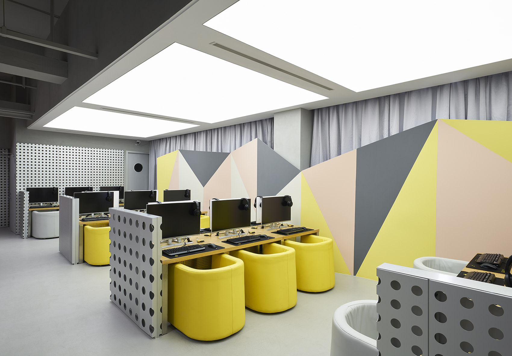 簡約時尚風(fēng)格網(wǎng)吧裝修設(shè)計-第2張圖片-上海古都建筑設(shè)計集團 簡約時尚風(fēng)格網(wǎng)吧裝修設(shè)計-第2張圖片-上海古都建筑設(shè)計集團