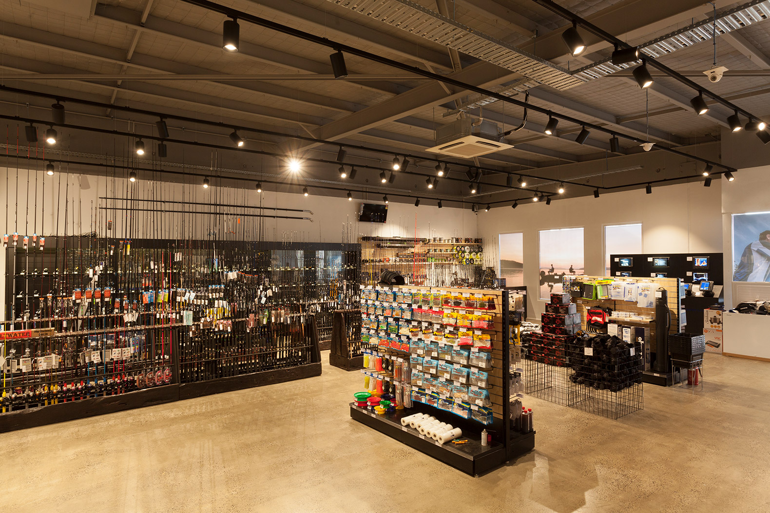 原木工業風漁具店裝修設計-第2張圖片-上海古都建筑設計集團