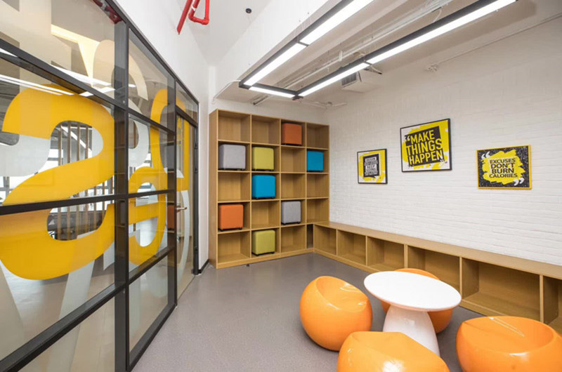 普陀新城市廣場1000平辦公樓設(shè)計裝潢-辦公室裝修設(shè)計效果圖-第4張圖片-上海古都建筑設(shè)計集團(tuán)